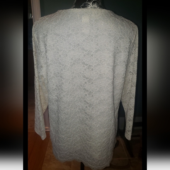 Draper's & Damon's Lace Blouse - Picture 5 of 7